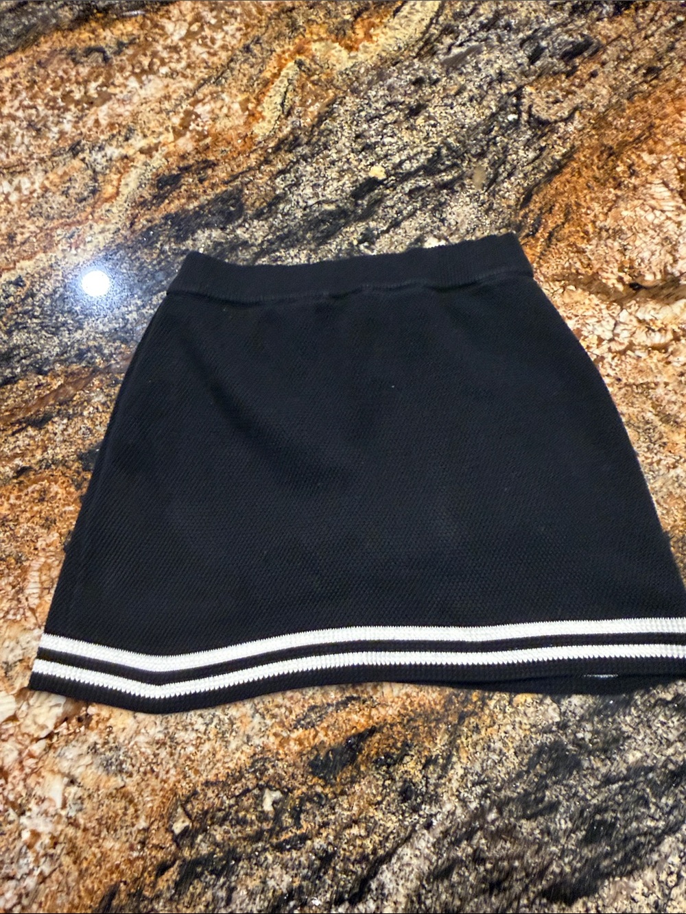 ALO Yoga Black Mini Skirt with White Stripe Hem - Picture 3 of 3
